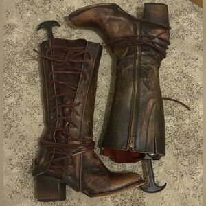 Freebird Cash *Rare bird* distressed dark brown sz 9